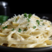 Receita Autêntica de Fettuccine Alfredo com Queijo Parmesão – Massa Deliciosamente Cremosa
